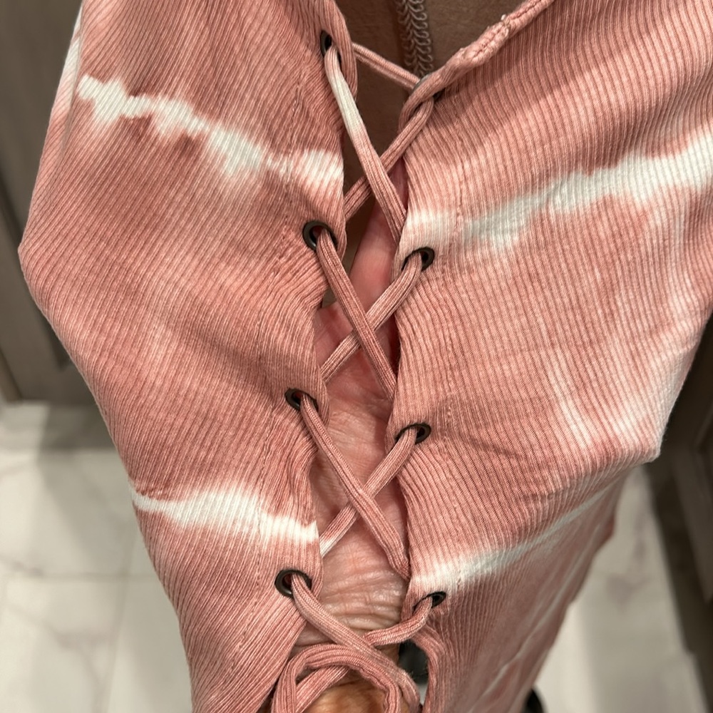 American Eagle Outfitters soft & sexy ribbed shirt - Picture 3 of 5